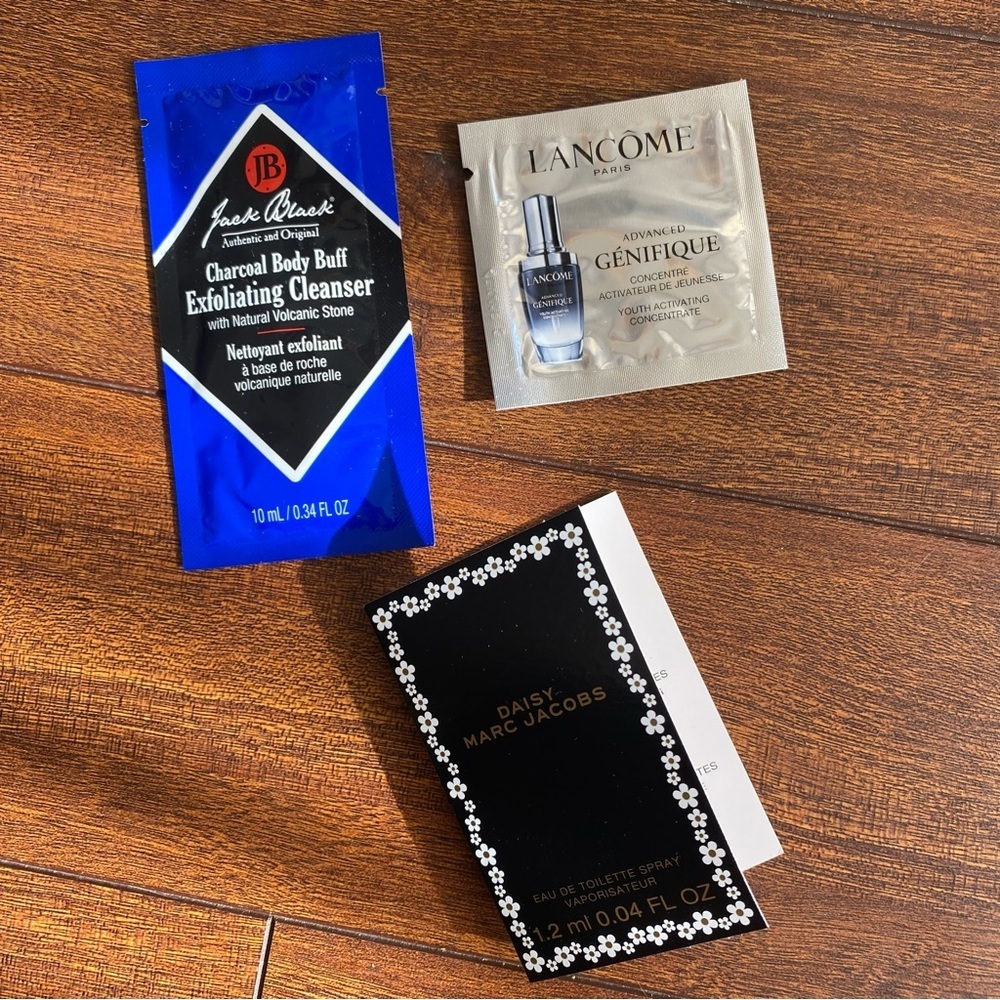 FREE GWP Skincare and Scent Samples